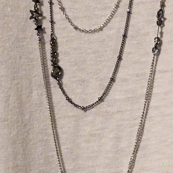 Simply Vera Wang 3-Layer Necklace with Stars NWT - Picture 5 of 12